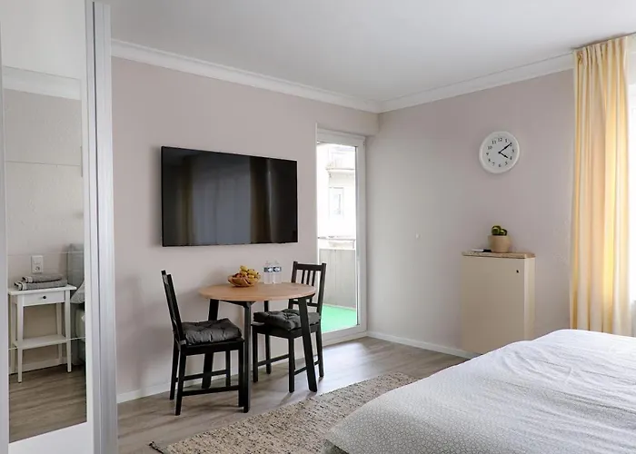 Daire H-apartments Bismarckstrasse *